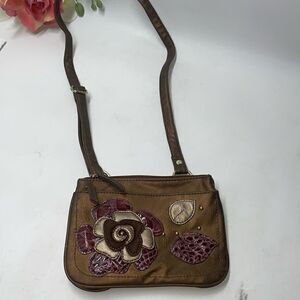 Relic Crossbody
